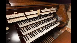 Michael Barone & Olivier Latry explain how a pipe organ make its tone at an organ dedication