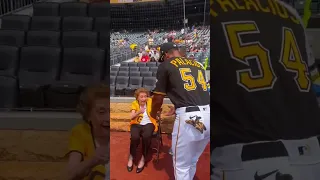 Roberto Clemente's babysitter threw out the first pitch 🥲 #mlb #baseball #clemente
