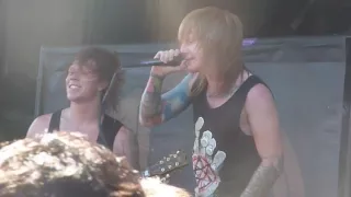 A Skylit Drive "Wires and the Concept of Breathing" LIVE Warped Tour Mountain View, CA 7/2/11