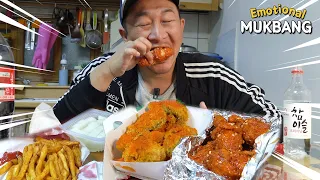 Would you like to have some chicken and soju?  MUKBANG EATING SHOW
