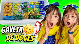 FIZ MINHA PRIMEIRA GAVETA SECRETA DE DOCES DA COPA DO BRASIL !!! 💋 JÉSSICA GODAR E LAURINHA E HELE