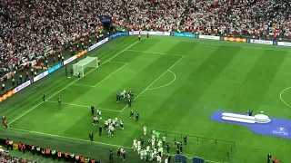 Sweet Caroline after the final whistle at Wembley Stadium / Women's Euro 2022 / 31 July 2022