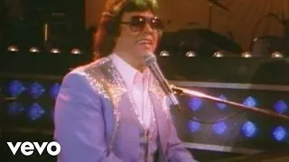 Ronnie Milsap - (There's) No Gettin' Over Me