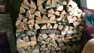Как складывать дрова чтобы поленница не разваливалась.