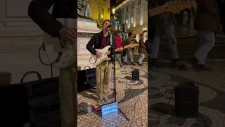 Hotel California 🎸🎙 #hotelcalifornia #eagles #70s #busking #lisboa #lisbon #lx #cover #singer