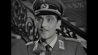 Uzaq sahillərdə (film, 1958).Deyirlər Mixaylo şəhərdədir.Qısa fraqment