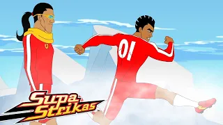 Choque en el Iceberg: ¡El Partido Engaño | Super Strikas | Súper Fútbol Dibujos Animados