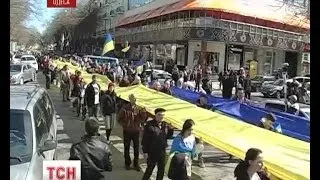 Дерибасівську накрив живий український прапор
