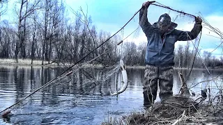 ВЕСНА - ВРЕМЯ СЕТЕЙ И БРАКОВ! ВСТРЕТИЛ МЕСТНОГО ХОЗЯИНА БОЛОТА! РЫБАЛКА ПРЕВРАТИЛАСЬ В РЕЙД!