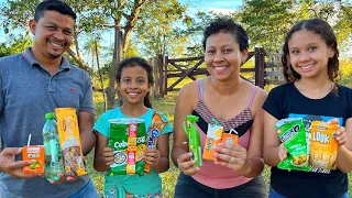 UM DIA INTEIRO COM A GENTE!EXPERIMENTANDO AS COMIDAS EM LARANJA E VERDE| SERÁ SE GOSTAMOS?!🧡💚