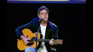 Vince Gill Shared a Story About a 7th Grade Teacher That Tried to Abuse Him