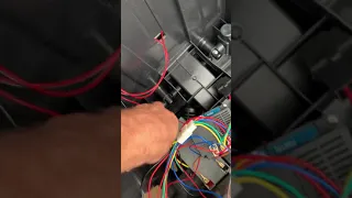 Как подключить второй аккум на электромобиль