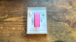 Unboxing and Remembering the iPod shuffle 3rd generation, 14 years later!