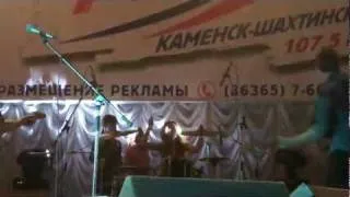 Юлия Савичева и ударные(в Каменске - Шахтинском)