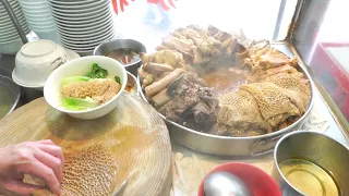 Hong Kong all $28 bowls of Beef Offal, Beef Brisket and Tendon Noodles~Clean and sufficient !