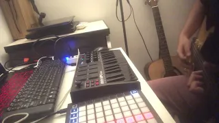 Live looping performance using Akai MPK mini 3 and novation launchpad mini