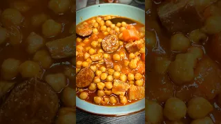 Receta fácil de GARBANZOS GUISADOS.  Potaje de garbanzos ligero y sano.