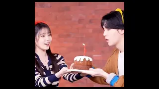 Iu prepared cake for Suga and Suga knows it..😁 #suga #Iu #bts #btsarmy #ytshorts