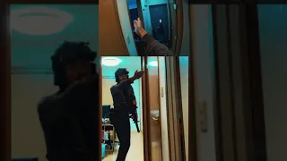 Solo room clearing in Airsoft