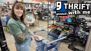 ALMOST Missed That | Goodwill Thrift With Me | Reselling