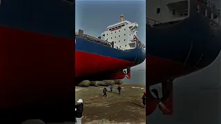 SHIP LAUNCHING TO OCEAN....!!!