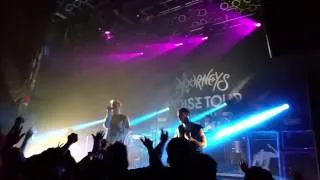 Disappear - Issues (live)