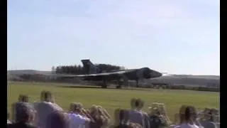 VULCAN BOMBER @ LEUCHARS AIRSHOW 2009 2009 09 13 17 01 16