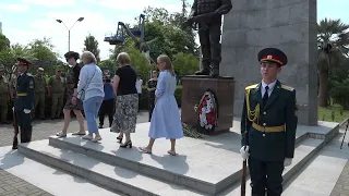 Вечная память павшим. В Абхазии отметили День ввода в Абхазию миротворческих сил России