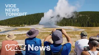 Tourists Are Ruining Yellowstone