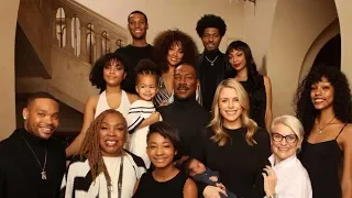 Eddie Murphy Poses With All 10 Of His Kids In Rare Family Photo