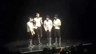 Stromae en band singing acapella "Tous Les Mêmes"  @ Ziggodome Amsterdam 20-11-2014