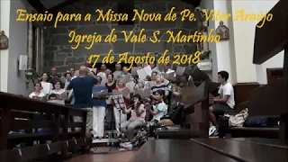 Bendito sejas Senhor És o Pão que nos sacia, Nós te adoramos Jesus na Divina Eucaristia-A. Cartageno