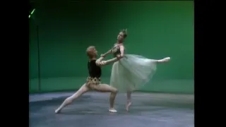 EMERALDS (Music: Faure / Ch: Balanchine)