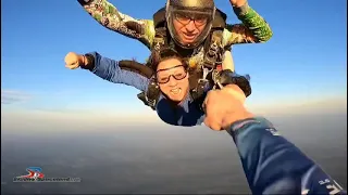 Skydive-Yanel, you did it!!  #skydive   @SkyDiverge @skydivedubaivideo