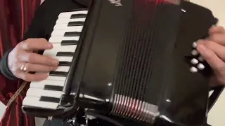 Adams Family 8 Bass Accordion. Los Locos Adams Acordeón de 8 Bajos