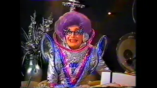 DAME EDNA EVERAGE - RUSSEL HARTY SHOW 1982