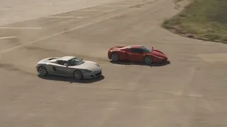 Ferrari Enzo vs Porsche Carrera GT
