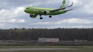 Windy landings in Domodedovo airport.