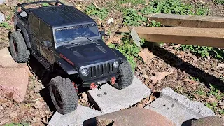 Checkout These Axial SCX10 III Gladiator High Suspension Links in Action.