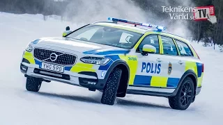 World Exclusive: Volvo V90 Cross Country Police Car [Swedish]