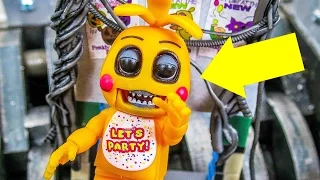 Shredding Five Nights at Freddy's FNAF Toy Chica! McFarlane Toys Chica With Air Vent Unboxing