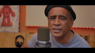 HITA TSY NOTADIAVINA - ERICK MANANA & VOARA