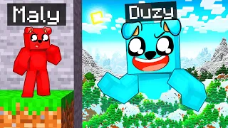 MAŁY vs DUŻY CHOWANY w Minecraft!