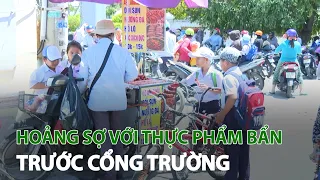 Thực phẩm bẩn tràn lan trước cổng trường học | VTC14