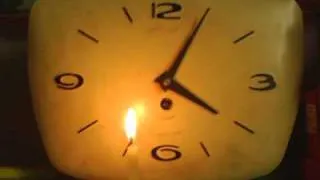 Часы... и свеча =)