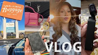 VLOG | Thrifting at a Lost Luggage Store Unclaimed Baggage + I Bought A New Vlogging Camera