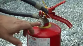 Aprenda como utilizar o extintor de incêndio