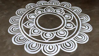 very simple alpona design for laxmi puja / Beautiful Round Alpona Designs For Beginners / rangoli