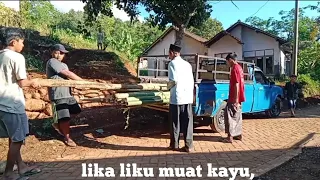 MUAT KAYU UNTUK  KANDANG KAMBING..