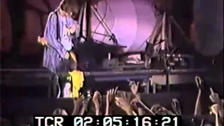 Kurt Cobain goes Crazy (Interesting video)